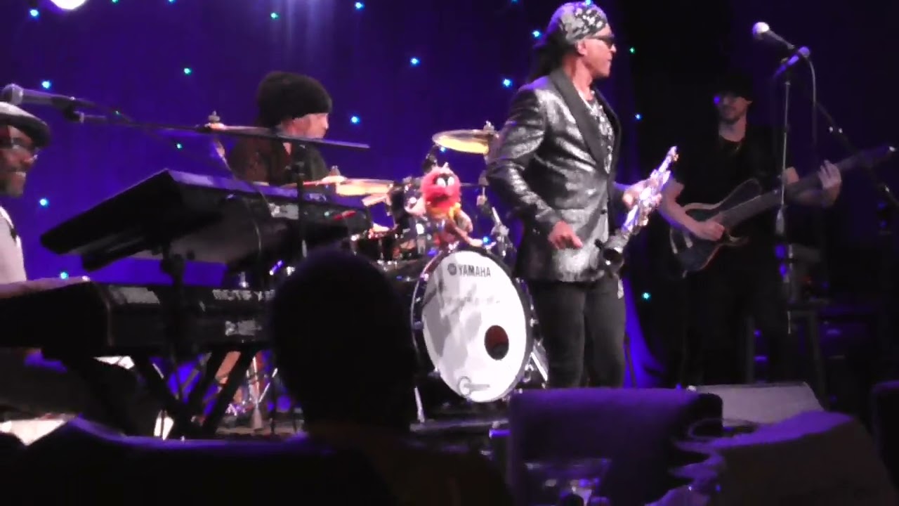 Marion Meadows and the band play Funk 10 11 25 @ Spaghettini, Seal Beach, CA.
