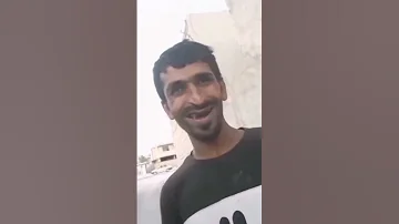 رياكشن واحد يضحك 