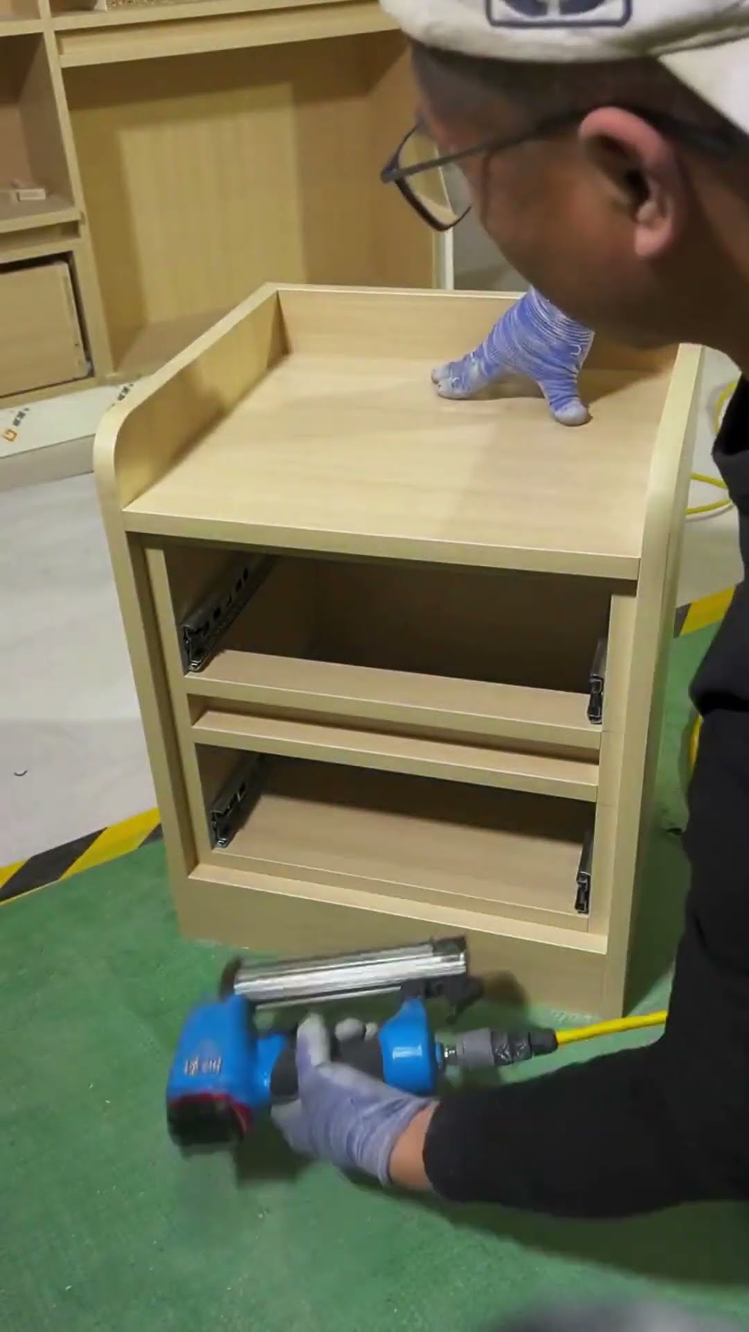 Drawer cabinet making process- Good tools and machinery make work easy