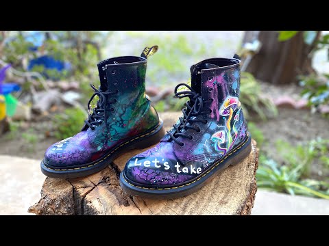 Custom Painting on Dr Martens Boots / Mushrooms Trip  display picture 3