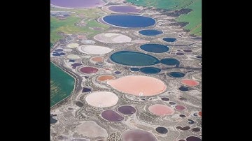 Coloured Lakes – Australia