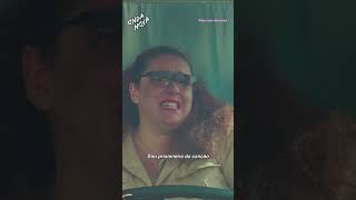 Não há quem não saiba que não me entreguei. Sou prisioneira da canção 🎶🎤