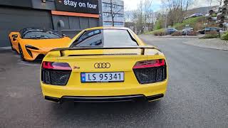 Audi R8 loud revs