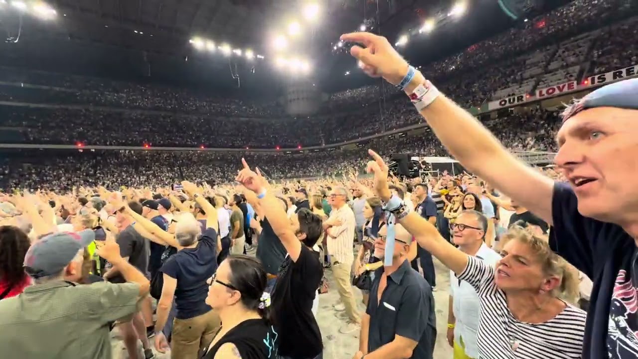San Siro Milan 2025 - Last song Bruce Springsteen: Rockin' All Over the World