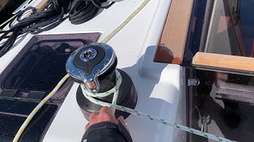 How To Unfurl & Furl in the Main Sail on a Sailboat By: Ian Van Tuyl