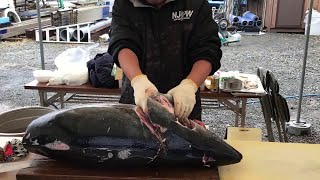 Street Small Tuna Dismantling Show - Cutting Skills