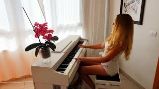 Ludovico Einaudi ♡ Divenire ( Piano Cover By Yasmina Gallardo)