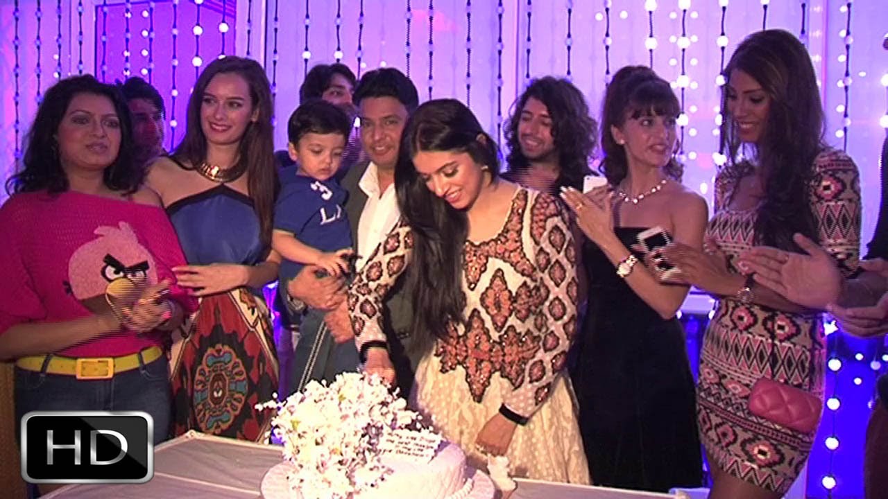 Divya Khosla Kumar's Rocking Birthday Party