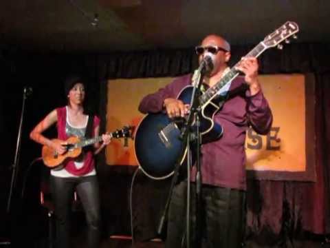 Brittni Paiva & Ellis Hall - Ukulele and Guitar Performance