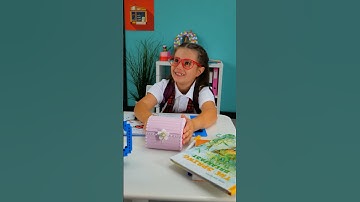 💍TOO MANY JEWELS? Make a DIY JEWELRY BOX in MINUTES! 🎀📦 #shorts #kids