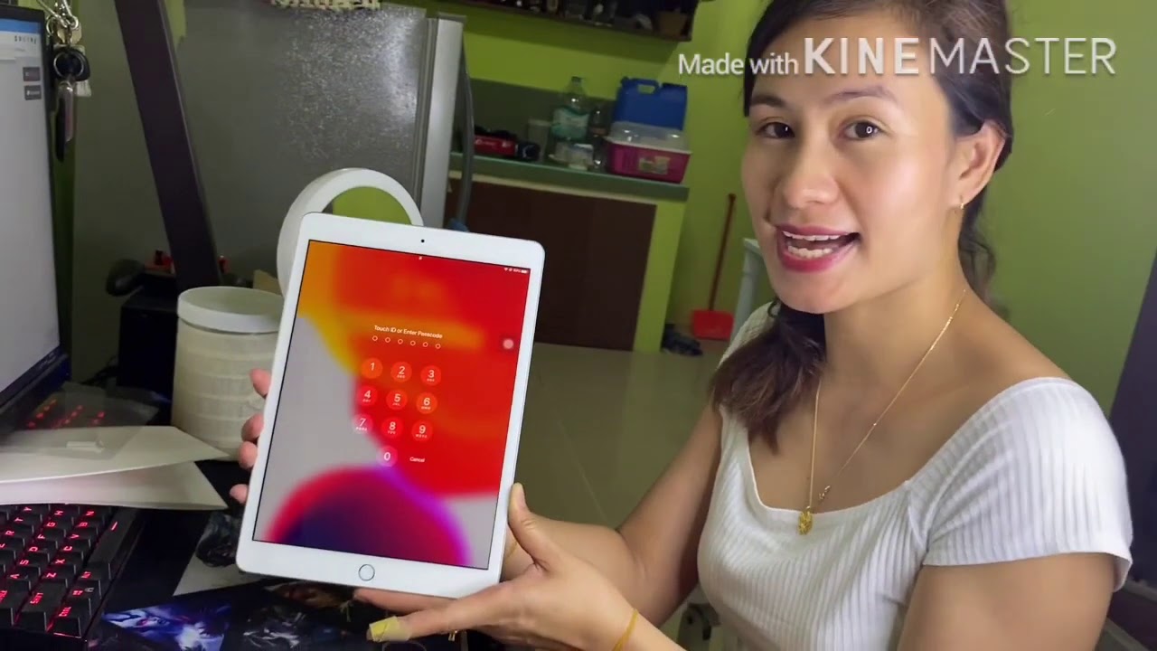 PUTTING TEMPERED GLASS ON IPHONE 8 & IPAD7thGen YouTube