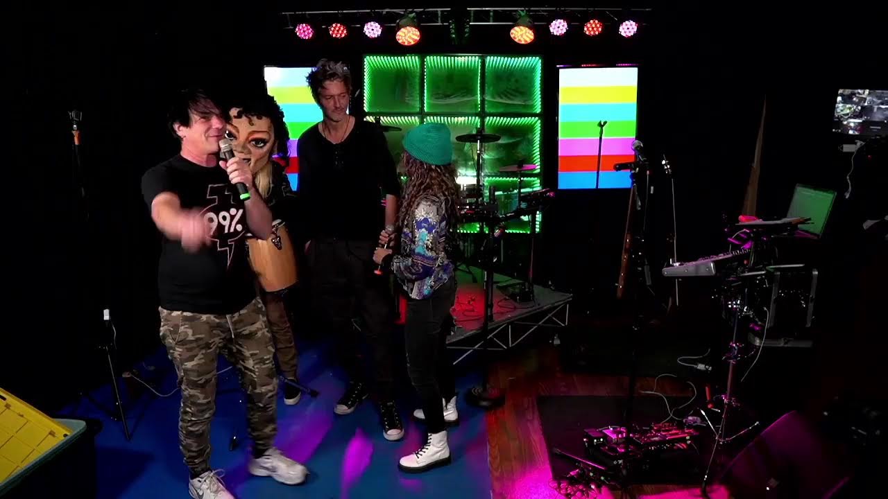 Late Night Jam with friends guesting on vocals Angela Jadyn & Cass Cates xXx