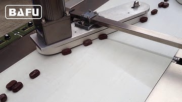 double twist chocolate wrapping machine, automatic chocolate packaging machine