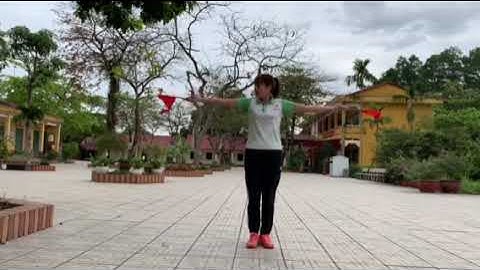 THCS Linh Sơn TP Thái Nguyên Thể dục 7 Hoàn thiện bài thể dục với cờ