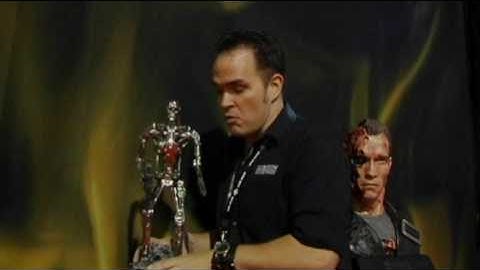 Sideshow Collectibles - Terminator Endoskeleton - Scaled Replica.flv