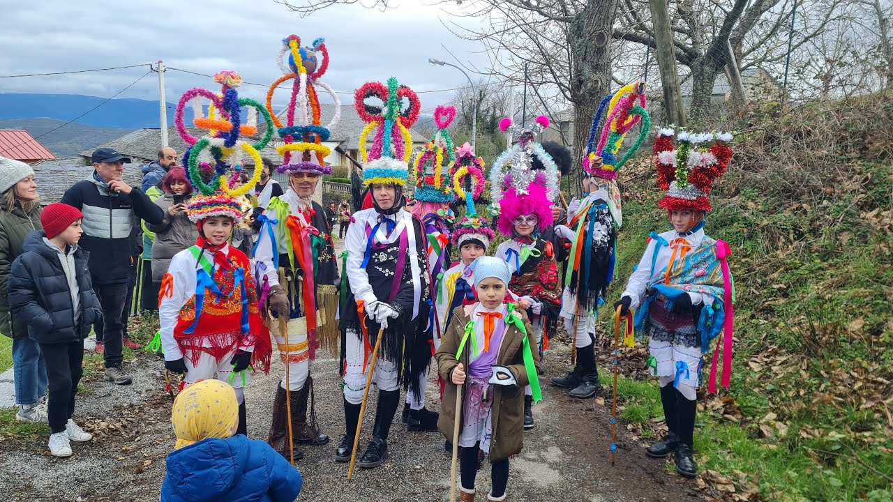 As mázcaras, protagonistas do domingo do Entroido en Manzaneda
