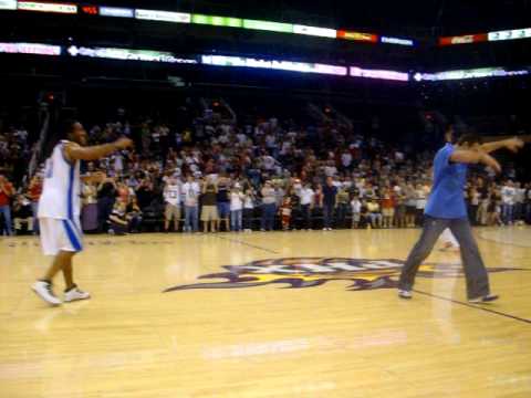 Kurt Warner and Larry Fitzgerald shakin' their booties