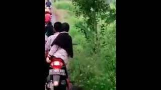 Naik Turun Becek