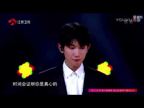 薛之谦在蒙面唱将里告诉王源时间会证明真心 keep going