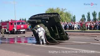 На параде в Курске перевернулся танк