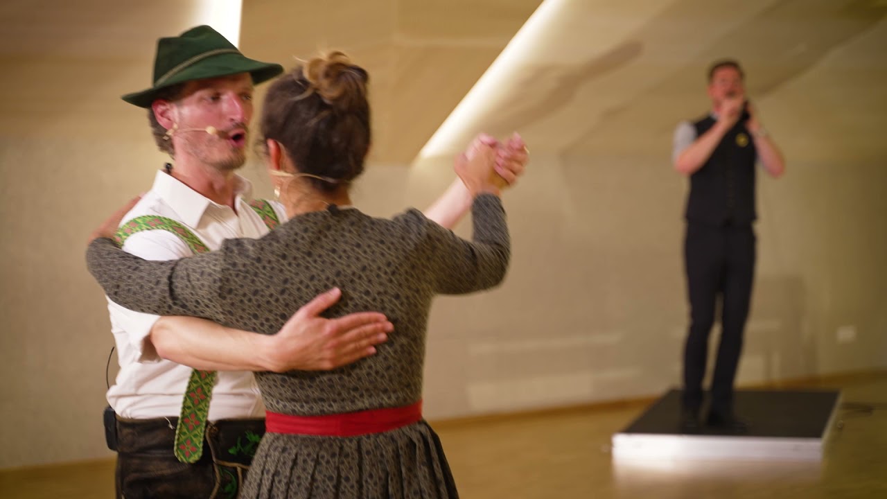 »Tanz im Mai – Online-Wohnzimmertanzl«