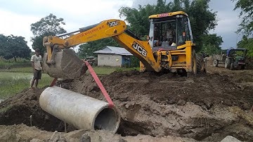 JCB Lifting Heavy Culvert Pipe and Installing in Drain - JCB Working Video