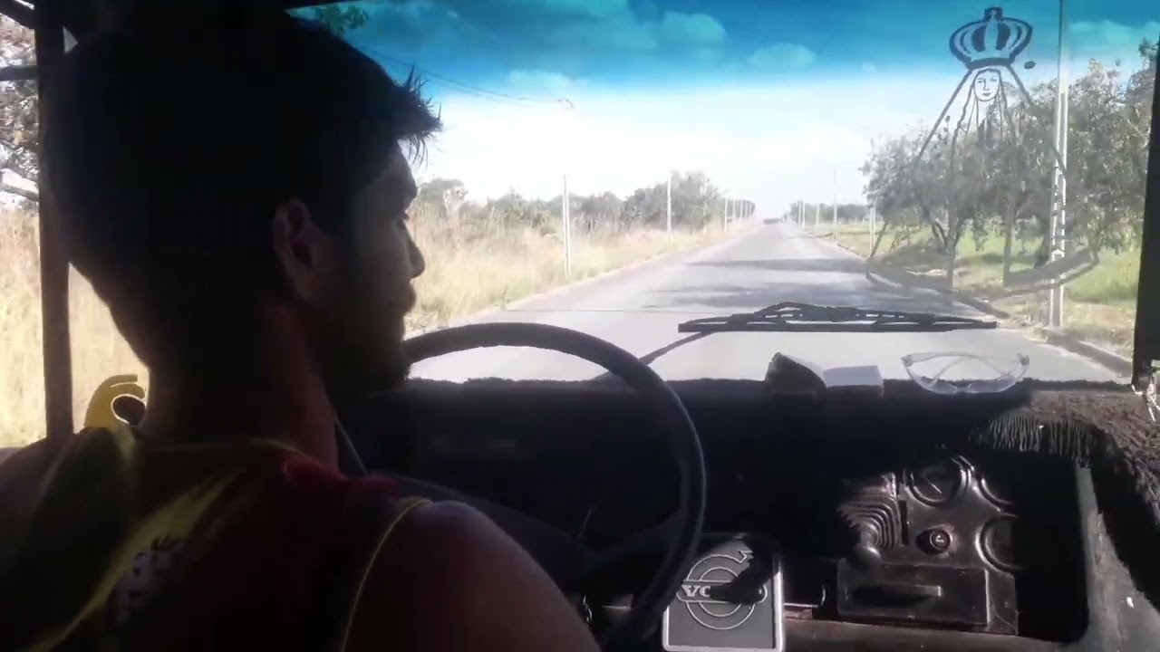 ensinando como dirigir Volvo N10 desse jeito Não Para✌
