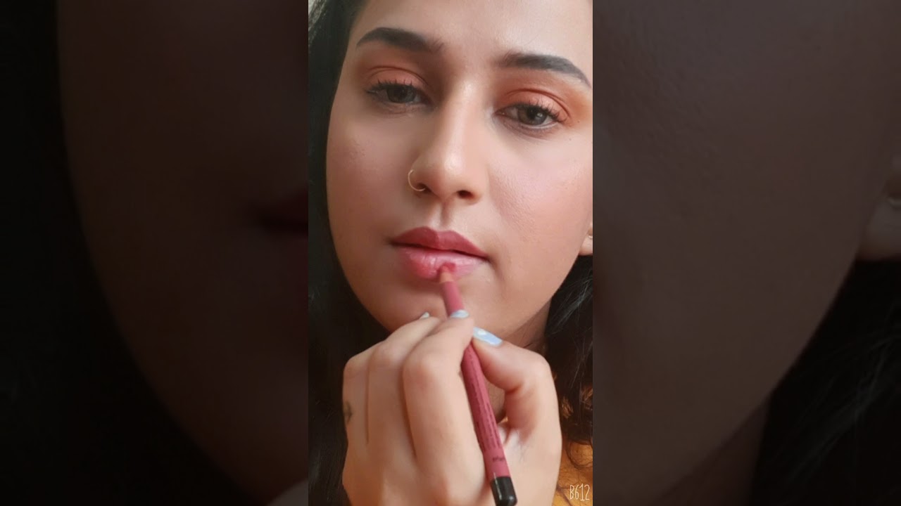 Simple peach shimmer look 