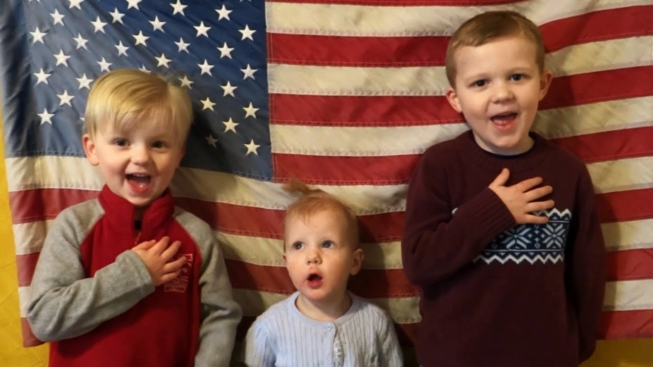 Little Children Recite the Pledge of Allegiance - YouTube