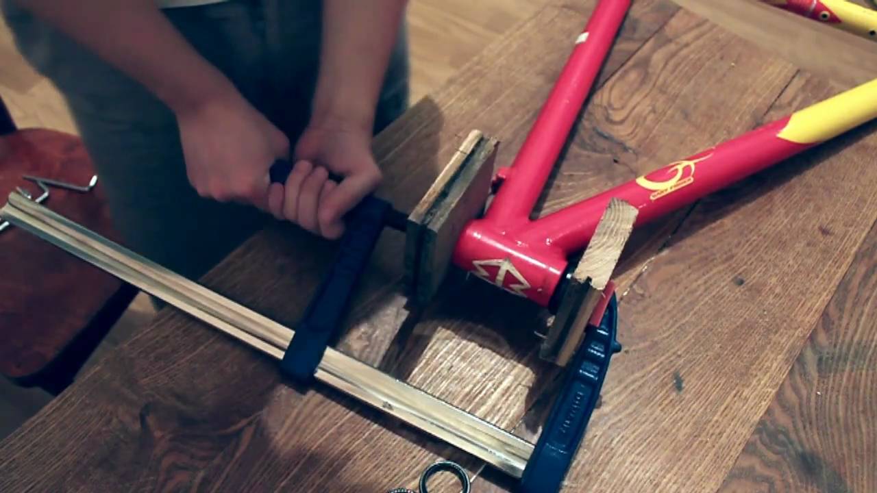 Install aheadset on bike frame YouTube