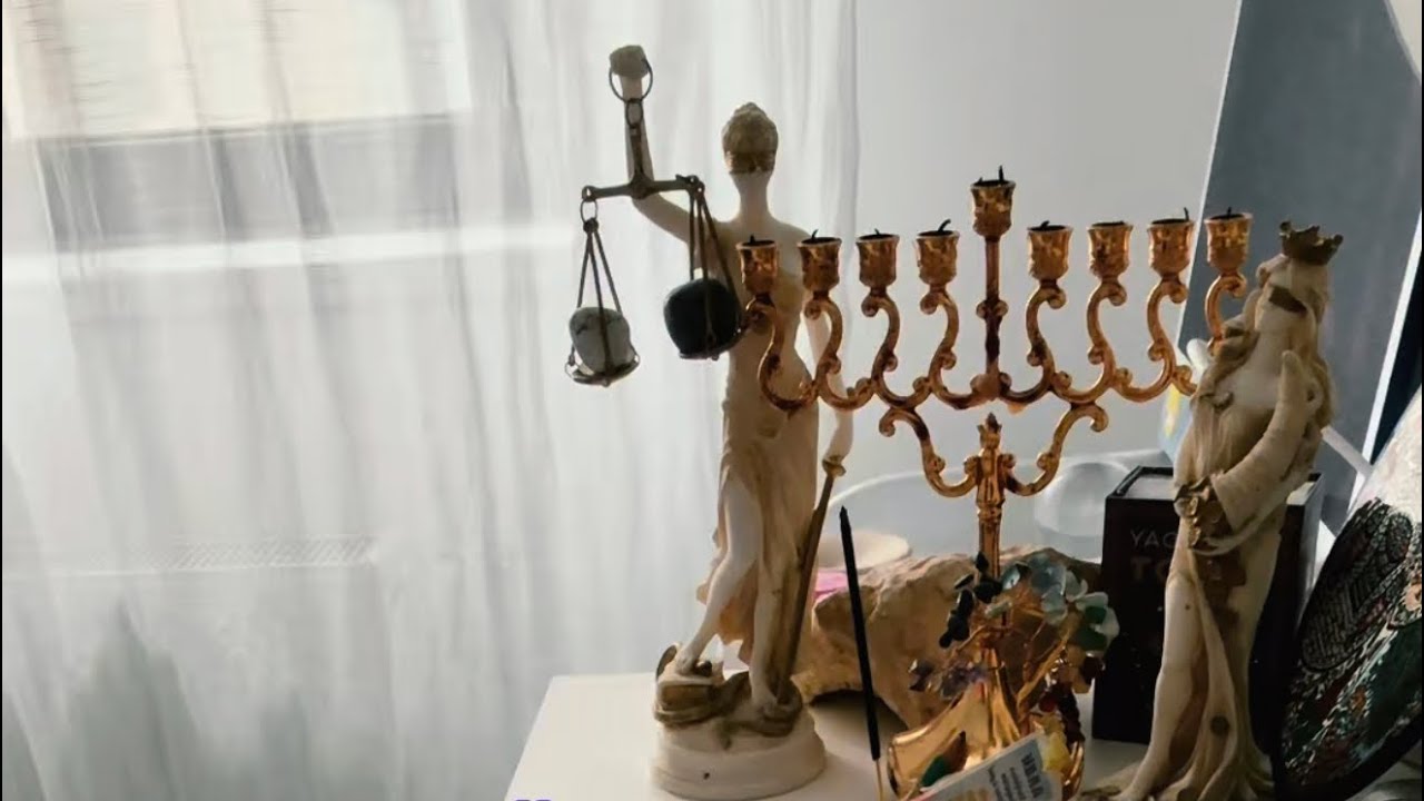 CUM VĂ VEDE PERSOANA DUMNEAVOASTRĂ VS CUM VEDEȚI VOI PERSOANA DUMNEAVOASTRA?😊🥰🔮