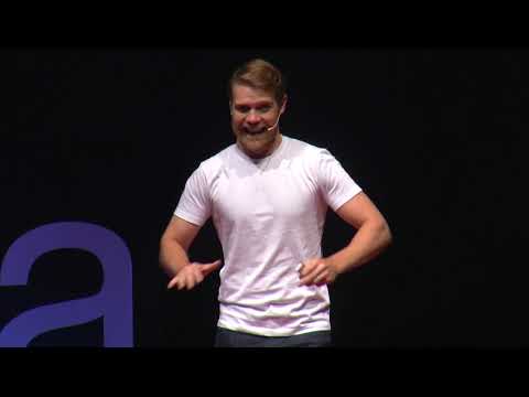 La crisis que conquistas  | Pavo Gómez | TEDxTijuana