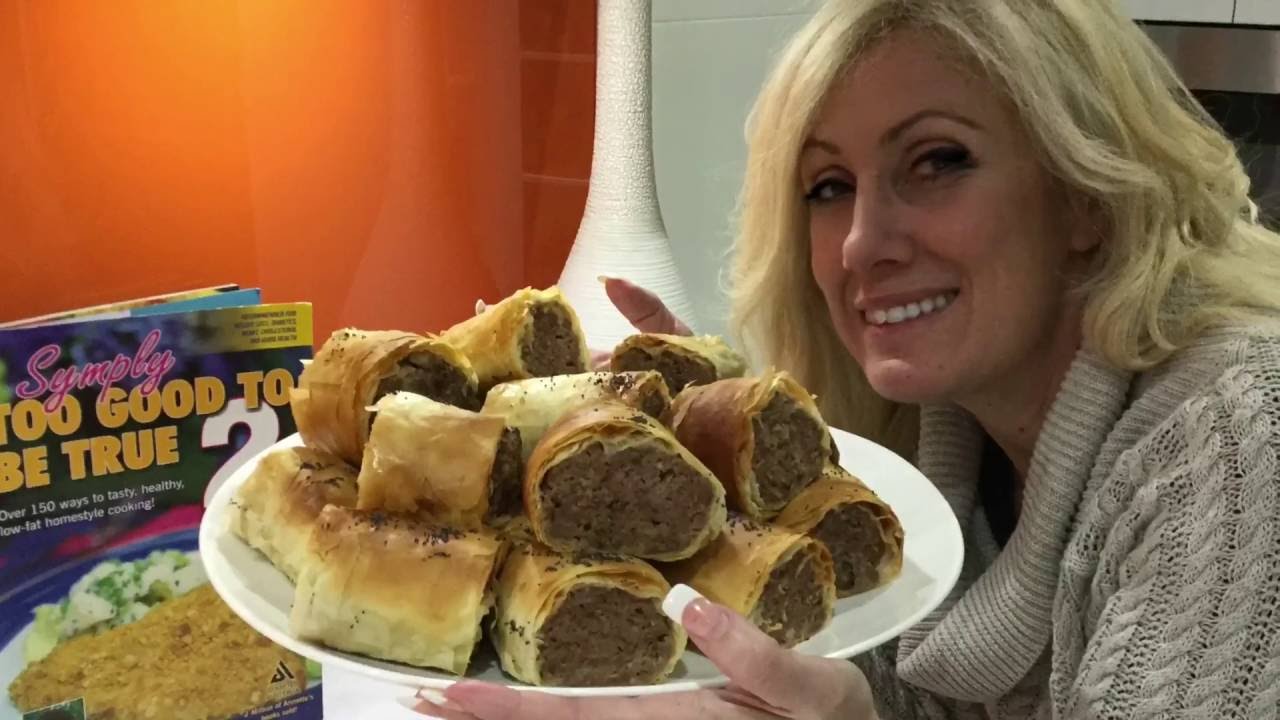 HOW TO MAKE SAUSAGE ROLLS *BEST RECIPE* *EASY & DELICIOUS* - YouTube