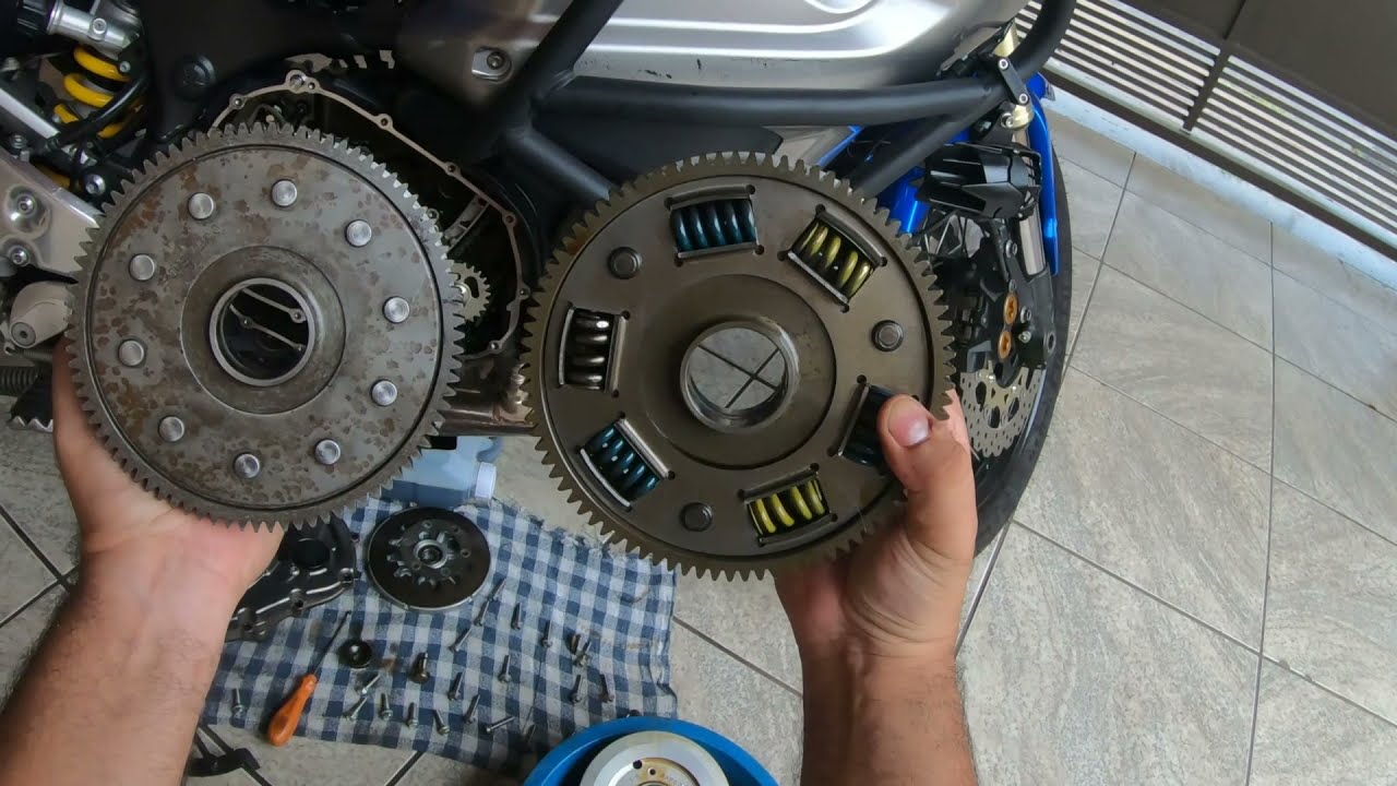 Troca da Campana da Embreagem Super Ténéré 1200! Fim da Vibração em 3000 RPM! Clutch Basket Upgrade!
