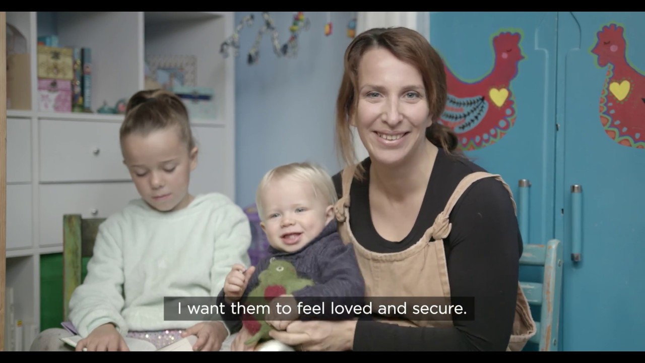 Everyday parents band together to support call to get kids off Nauru