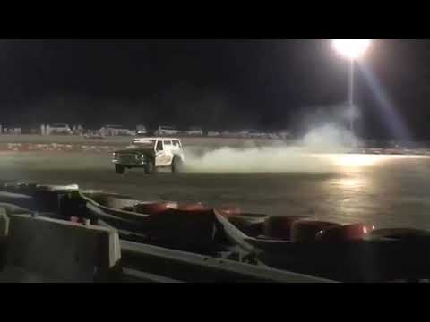 استعراض نيسان الكارثه بقياده مشاكس حلبه العين 