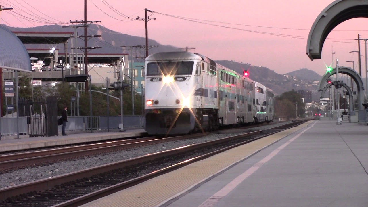 Trains in Simi Valley, Chatsworth, North Hollywood and Burbank, CA
