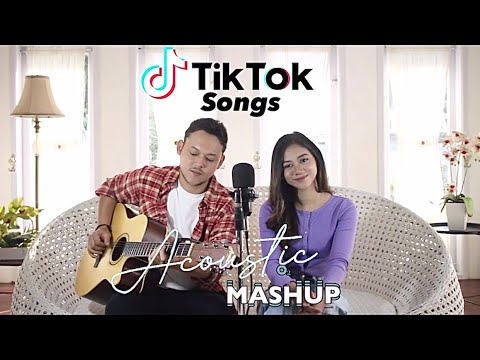 Acoustic mashup TIKTOK SONGS (into your arms , penantian , buih jadi permadani) ft decky putra