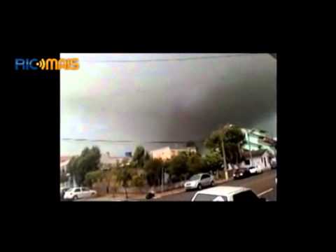 Tornado Xanxerê Santa Catarina en Brasil (20 de Abril 2015)