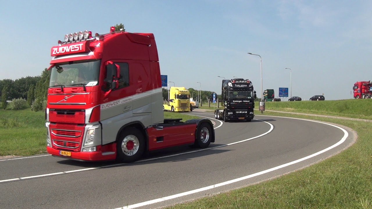 Davoge 2019, de burgemeester rijdt mee deze rit, locatie rotonde Zanddijk Kruiningen/Yerseke