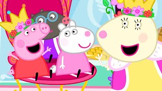 peppa pig dresses up as a queen at the carnival