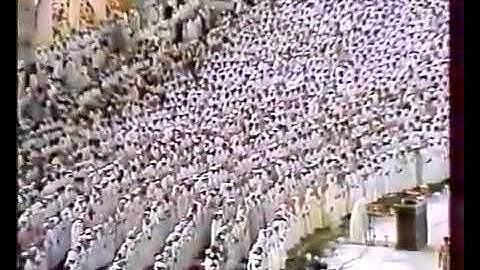 الشيخ علي جابر يتلو في صلاة التراويح بالحرم المكي ما تيسر من سورة النبا