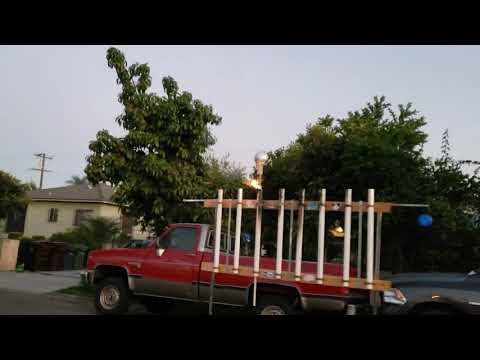 4" strobe rocket salutes Firework