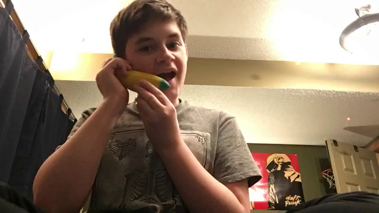 Itchy banana YouTube