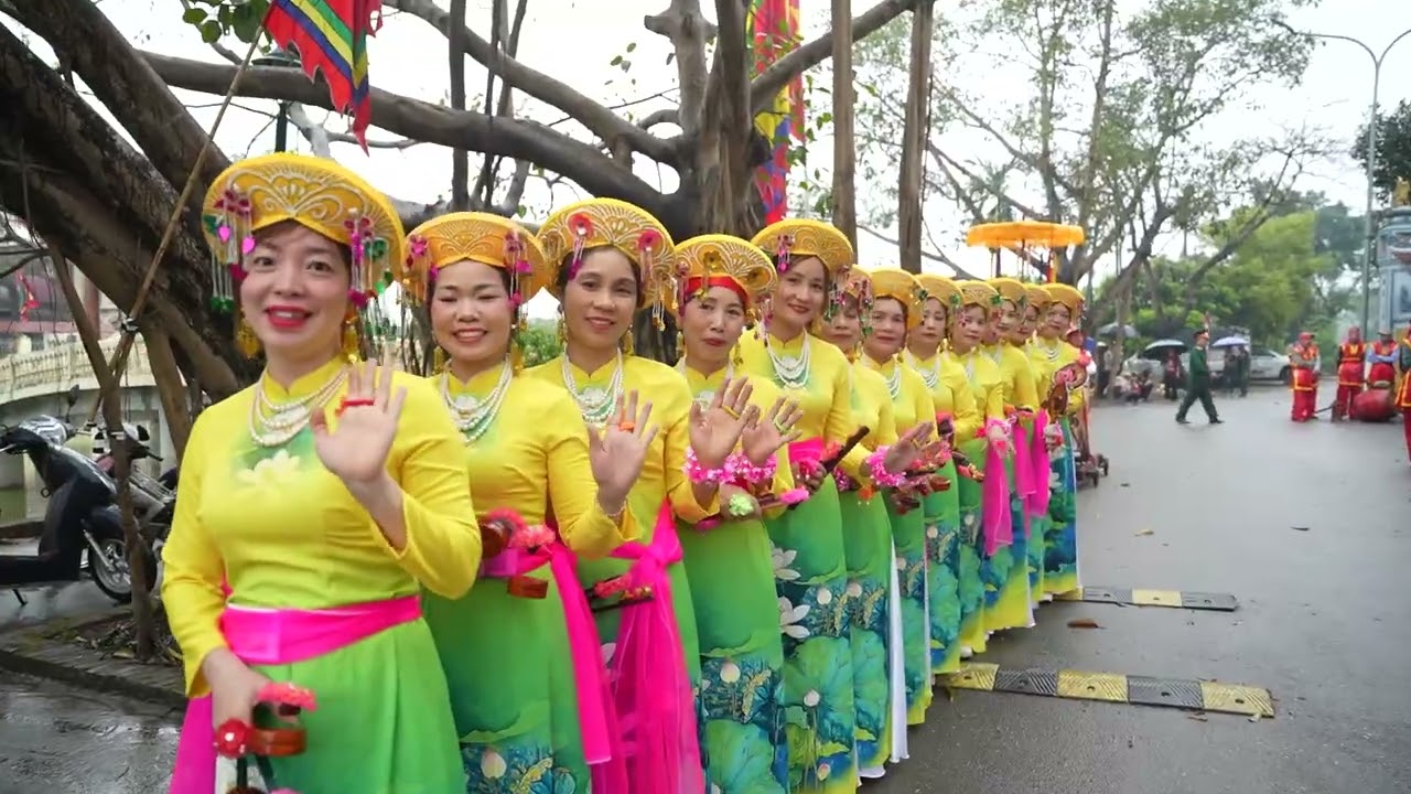 LỄ HỘI TRUYỀN THỐNG LÀNG ĐẶNG GIANG  MỒNG 06-01 NĂM BÍNH NGỌ) RƯỚC THÁNH TỪ ĐỀN THƯỢNG VỀ ĐÌNH THỊ