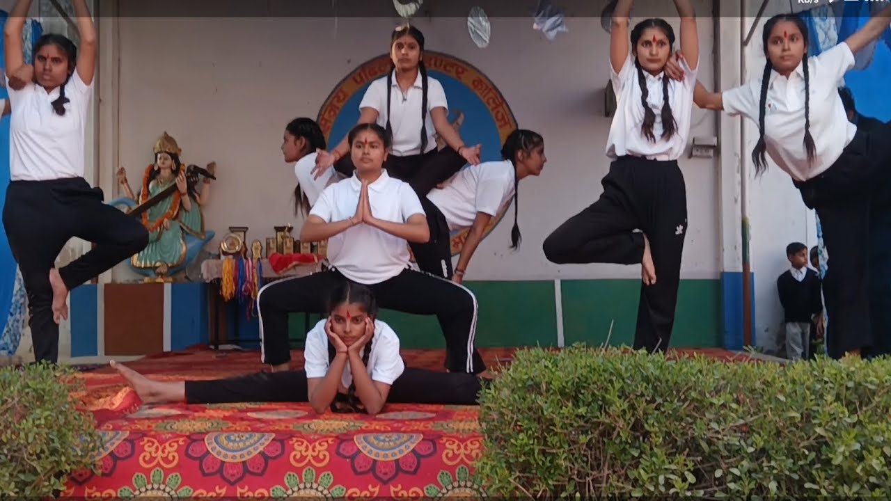 Nari shakti Act by Sanjay Public Inter College students// Yoga Dance