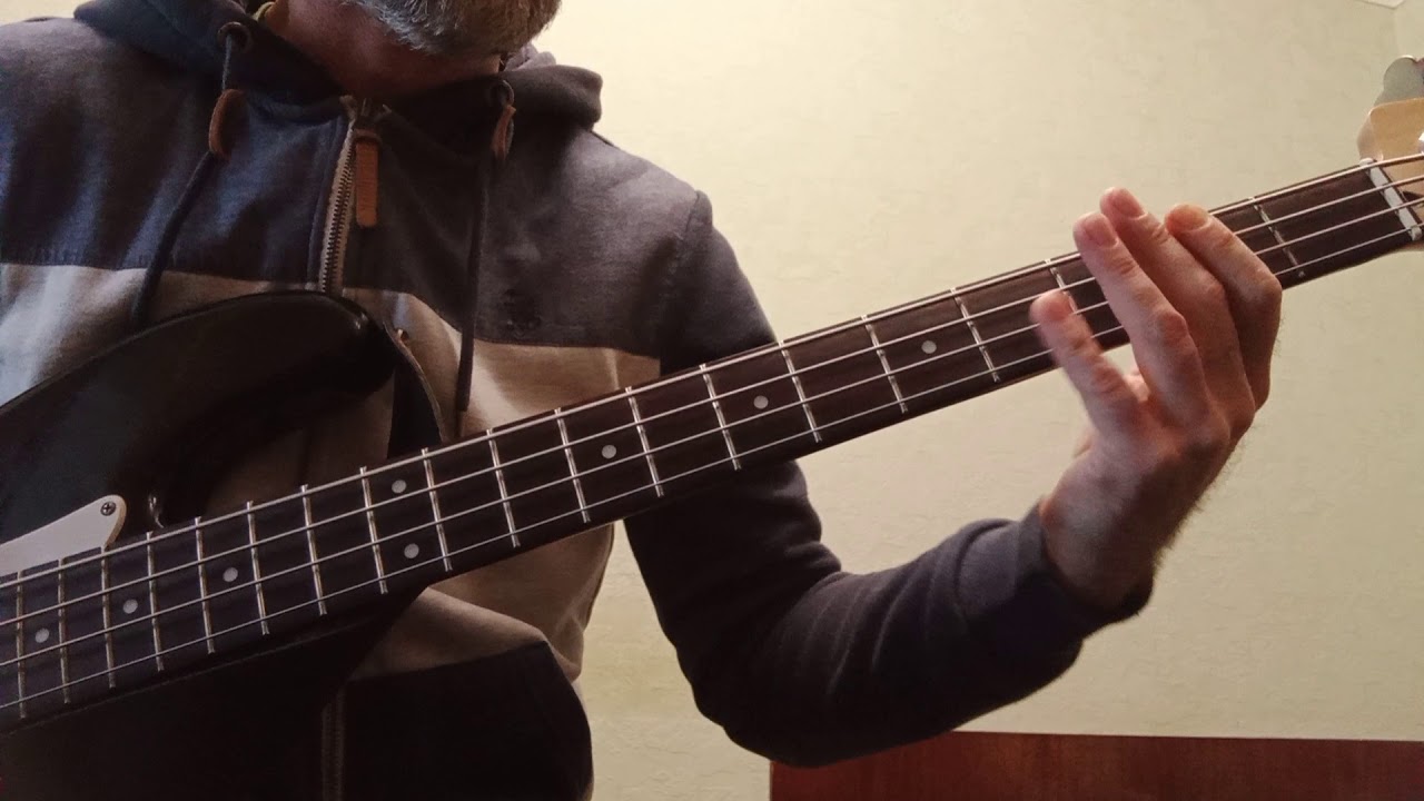 Трасса Е-95 bass cover (АлисА) - YouTube