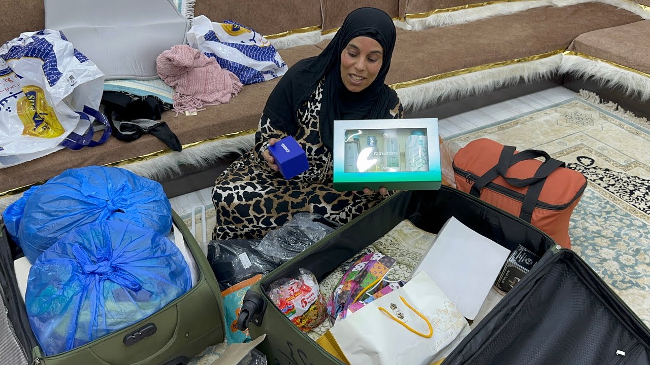 اخيرا فتحنا شنط هدايا العمره 🕋وسبب غيابى بعد العمره ماكنش العشم يحصل كده فرحت الكل بالهدايا💃