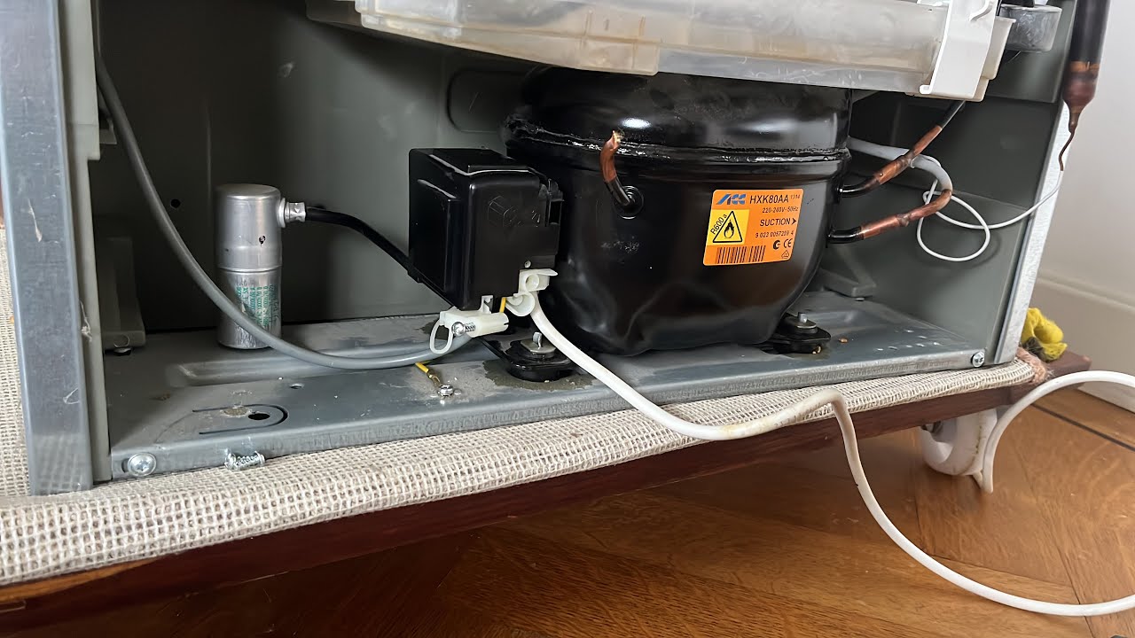 Siemens Fridge Relay Box: How to Open the housing