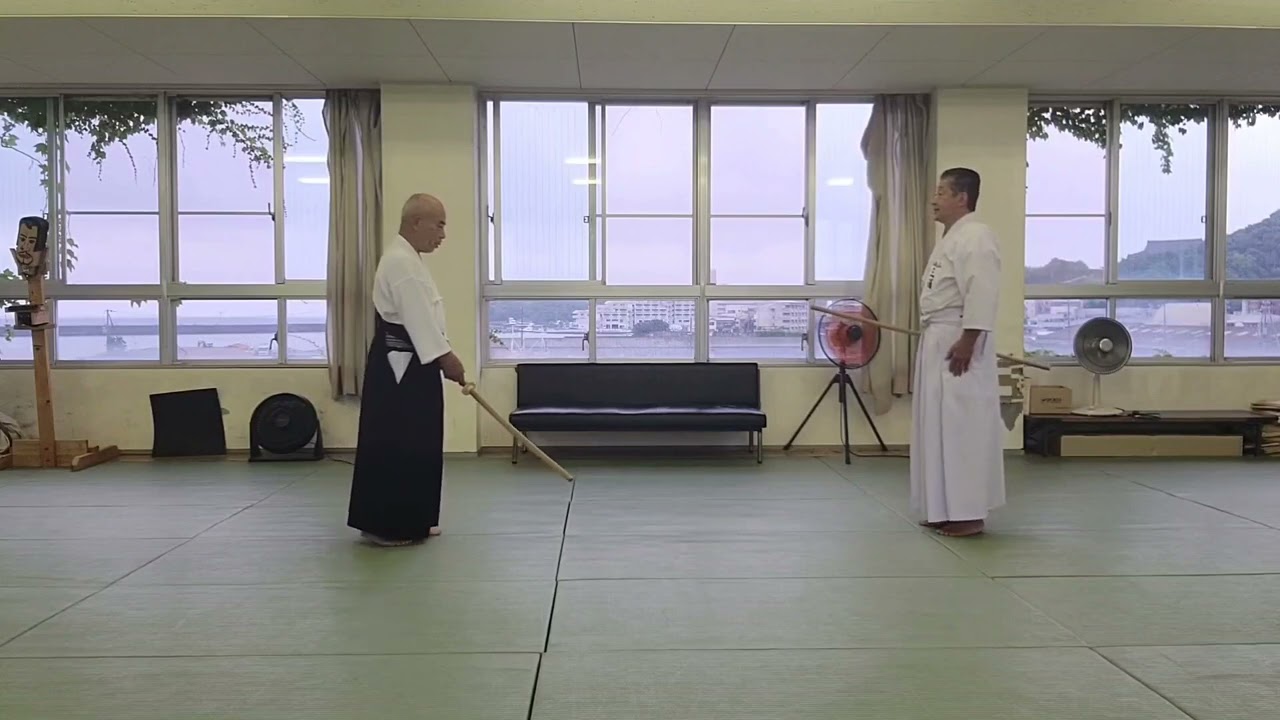 神道夢想流 杖道教範 杖道25代師範 清水隆次監修 中嶋浅吉 神之田常盛 共著 神道夢想流 杖道教範 杖道25代師範 清水隆次監修 中嶋浅吉 神之田常盛 共著